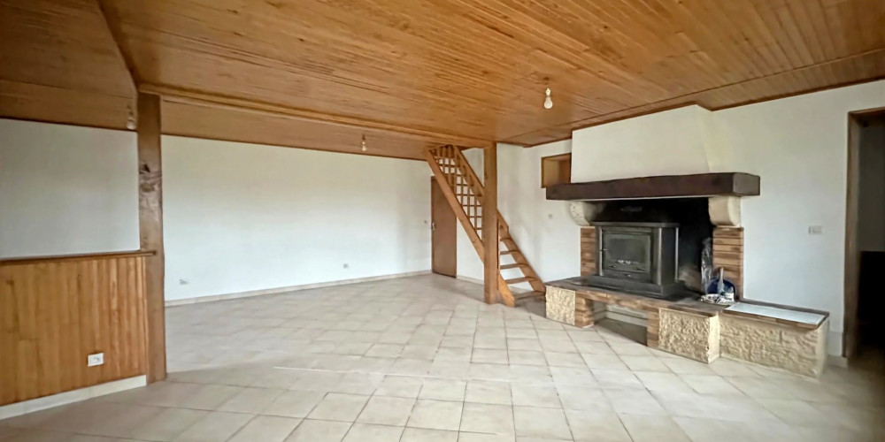 maison à LES LEVES ET THOUMEYRAGUES (33220)