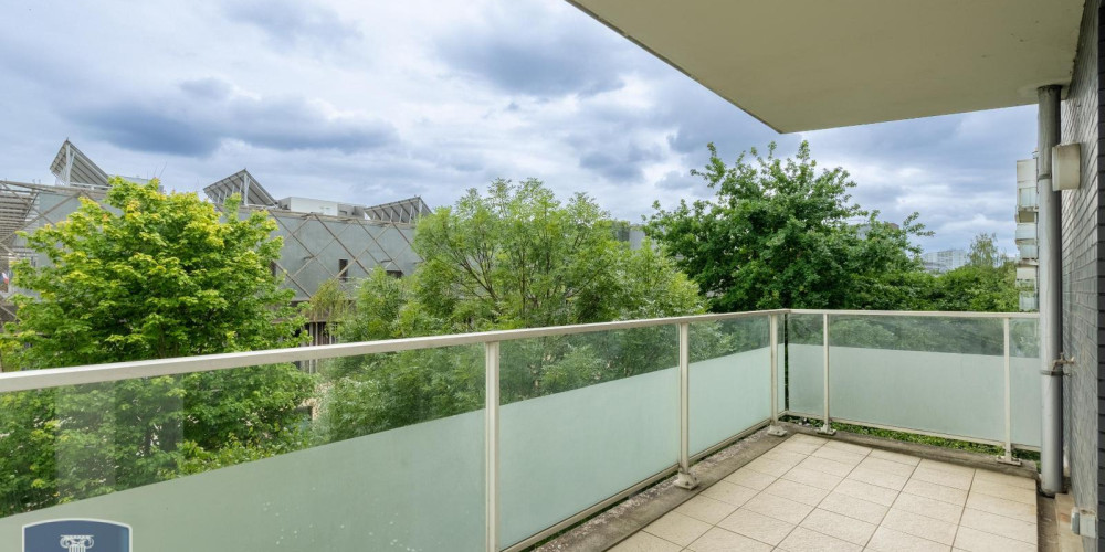 appartement à BORDEAUX (33300)