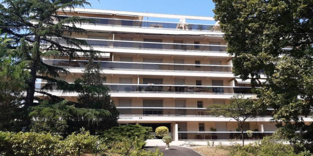 appartement à BORDEAUX (33200)