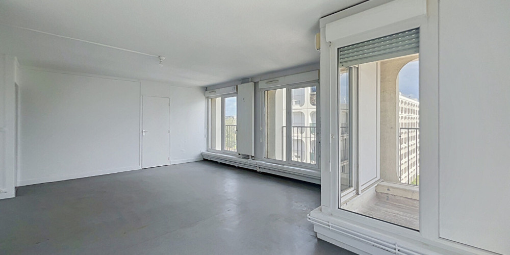 appartement à BORDEAUX (33300)