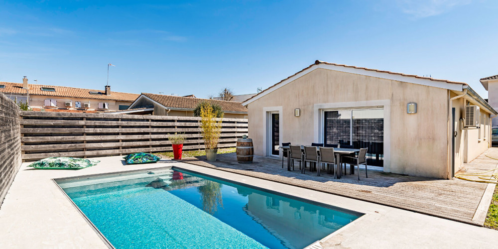 maison à LE HAILLAN (33185)