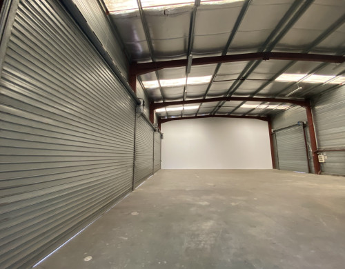 local industriel  BEGLES