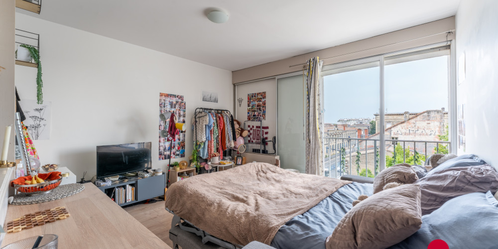 appartement à BORDEAUX (33800)