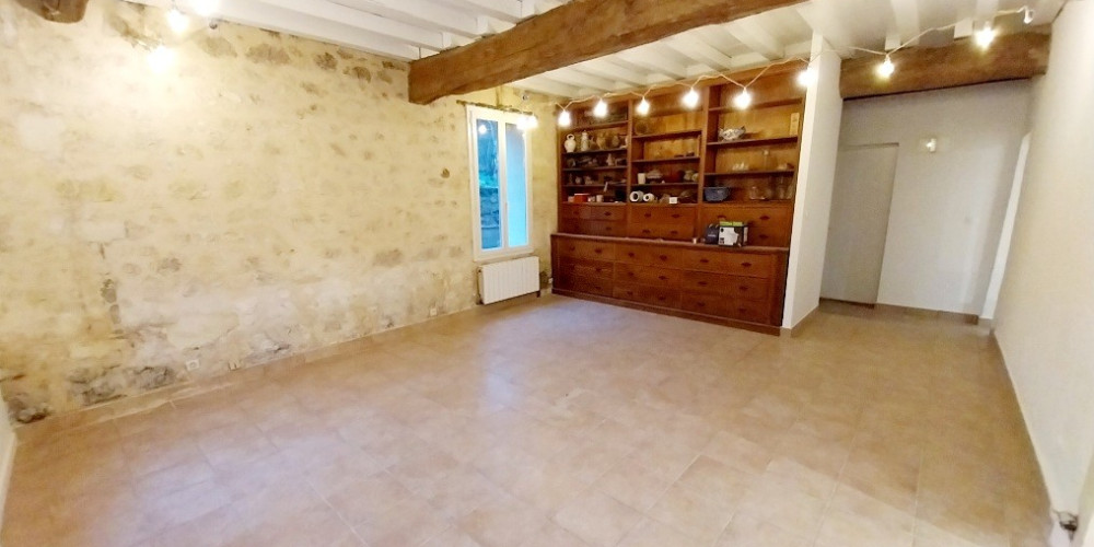 maison à LA SAUVE (33670)