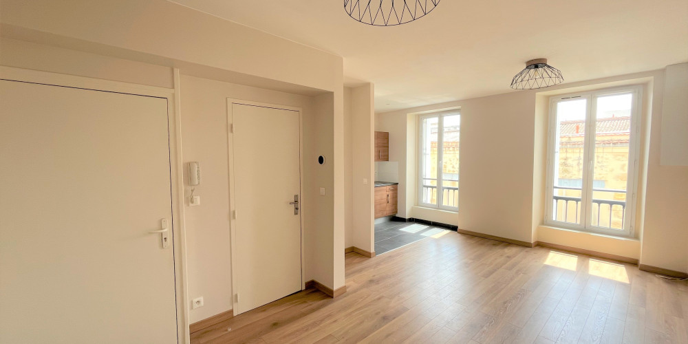 appartement à BORDEAUX (33300)