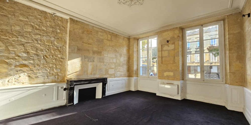 local commercial à BORDEAUX (33000)