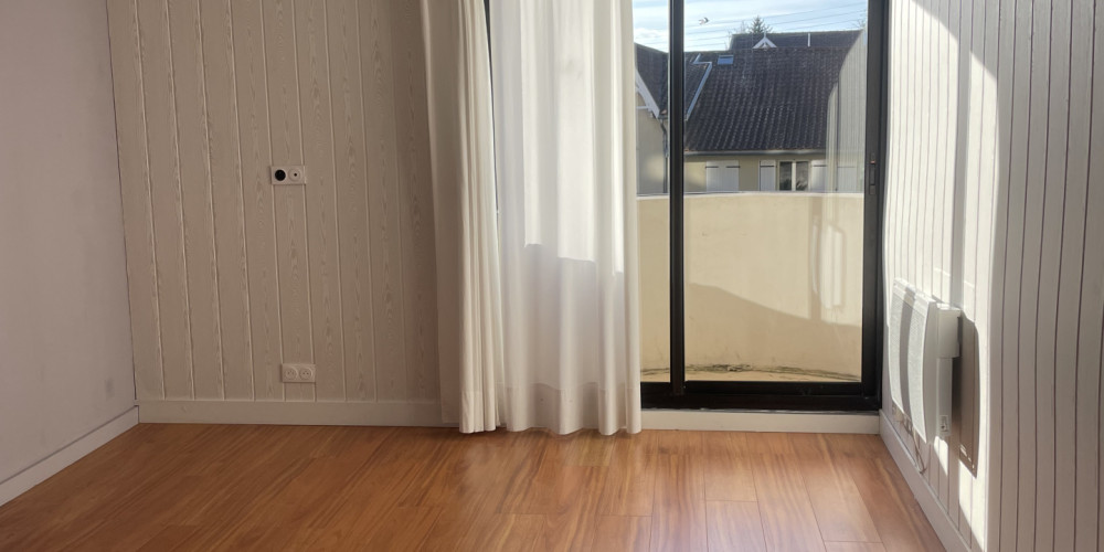 appartement à BORDEAUX (33000)