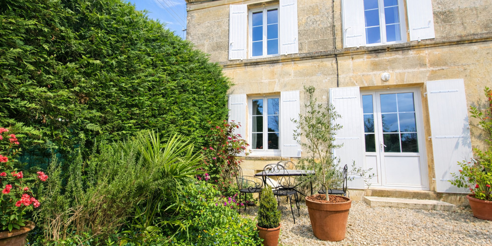 maison à ST CHRISTOLY DE BLAYE (33920)