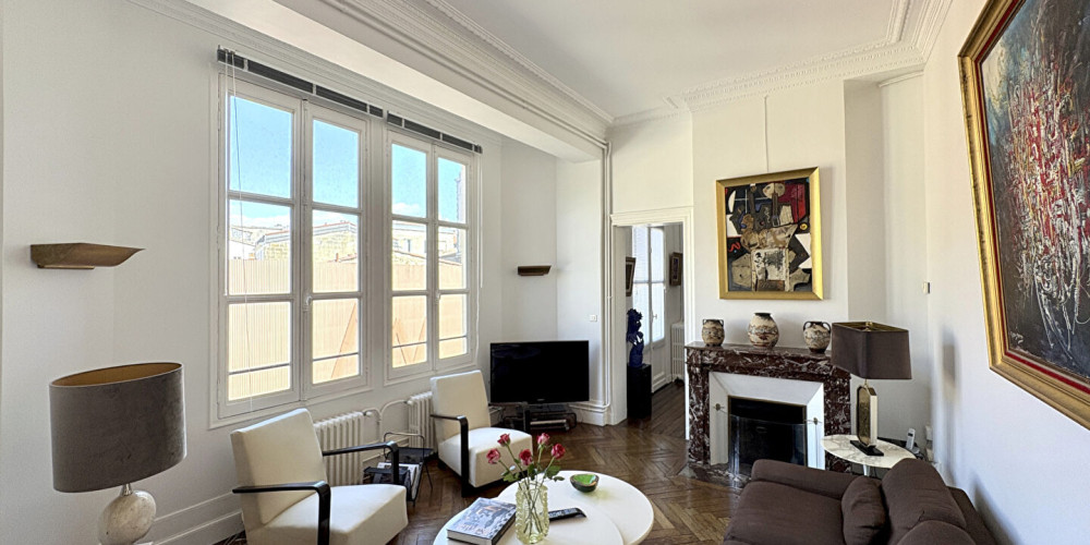 appartement à BORDEAUX (33000)