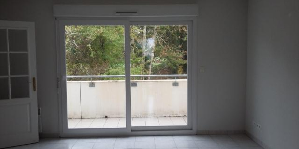 appartement à ST SEURIN SUR L ISLE (33660)