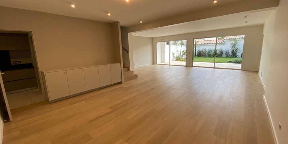 maison à LE BOUSCAT (33110)
