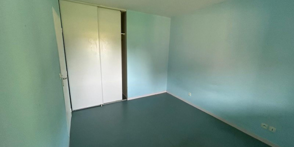 appartement à ETAULIERS (33820)