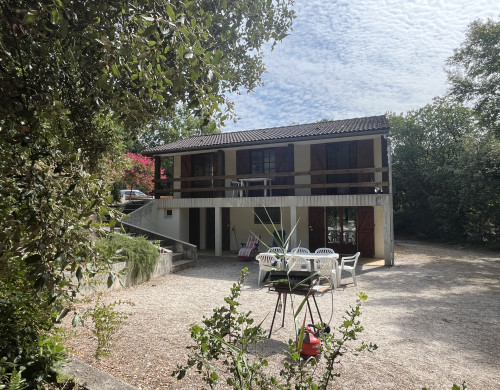 maison  CARCANS