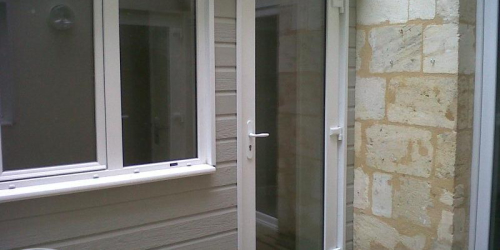 local commercial à BORDEAUX (33000)