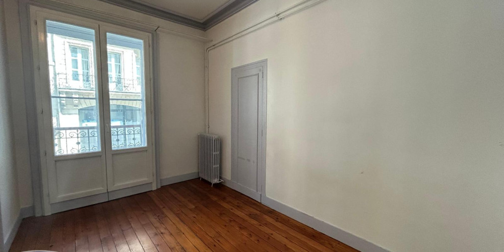 appartement à BORDEAUX (33000)