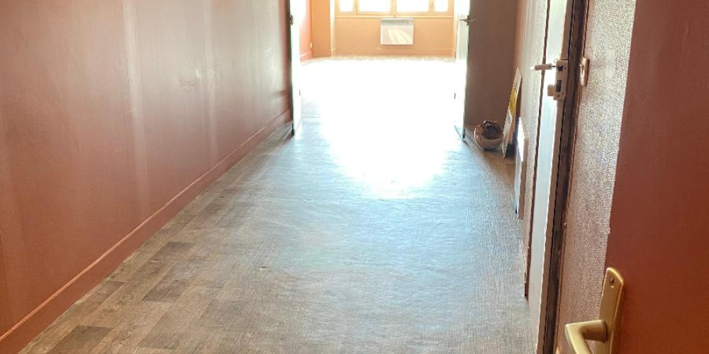 local commercial à BORDEAUX (33000)