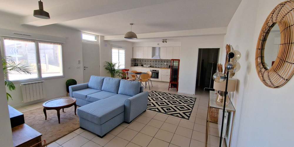appartement à BAYAS (33230)