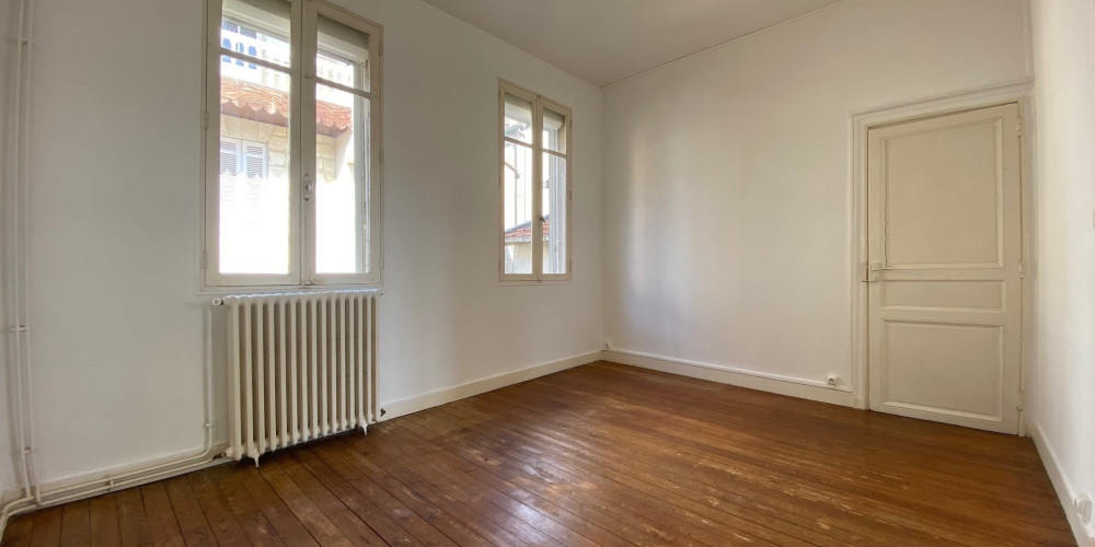 appartement à BORDEAUX (33000)