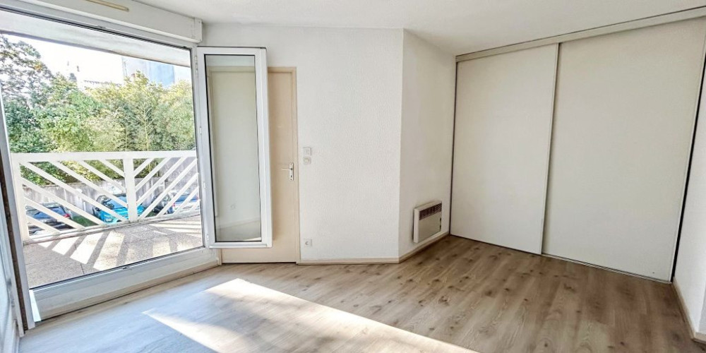 appartement à BORDEAUX (33800)