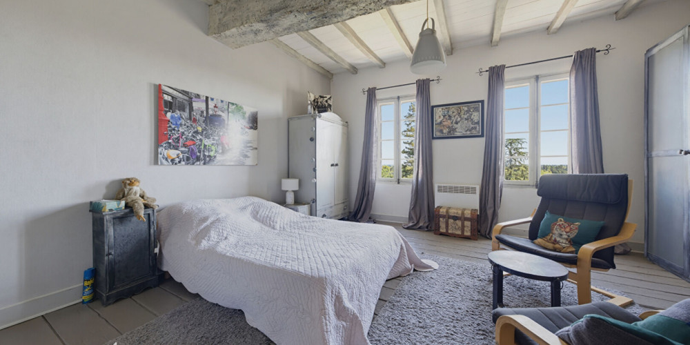 maison à GENISSAC (33420)