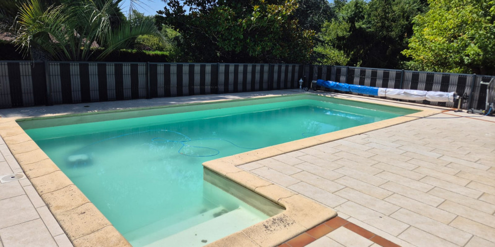 maison à LA REOLE (33190)