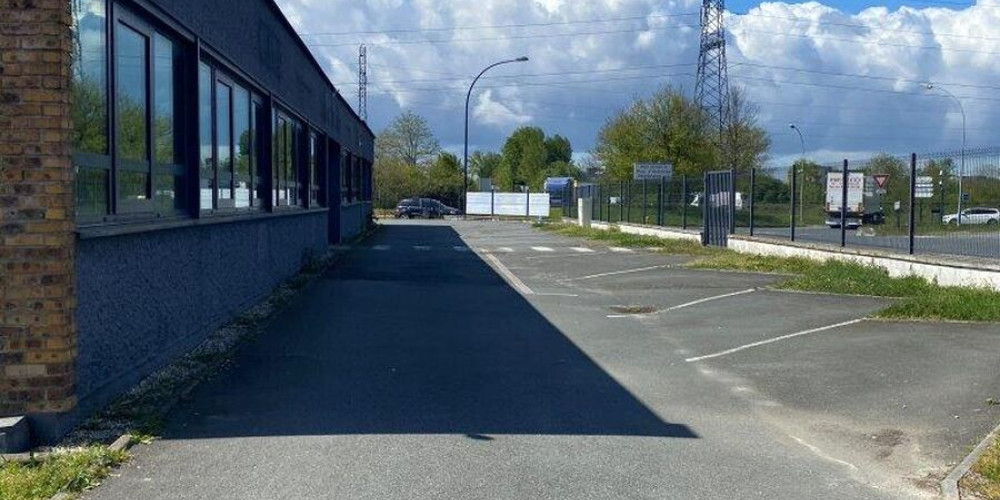 local industriel à BORDEAUX (33300)