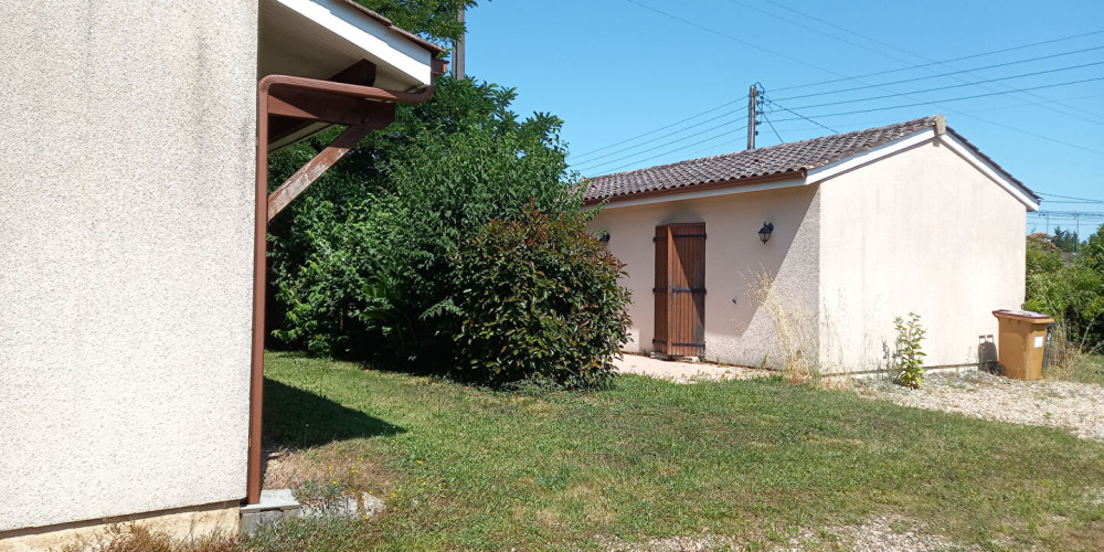 maison à ST SEURIN SUR L ISLE (33660)