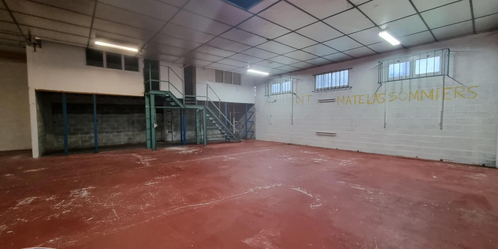 local commercial à TALENCE (33400)