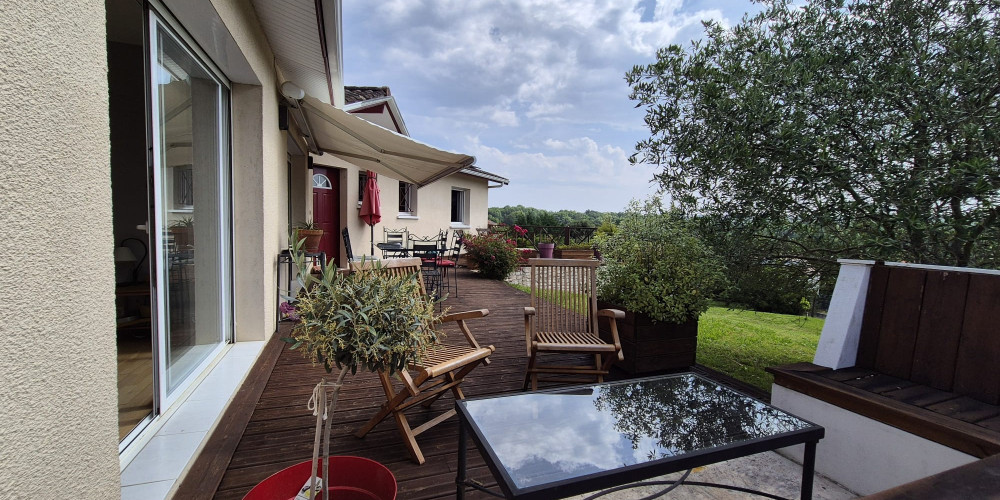 maison à TARGON (33760)