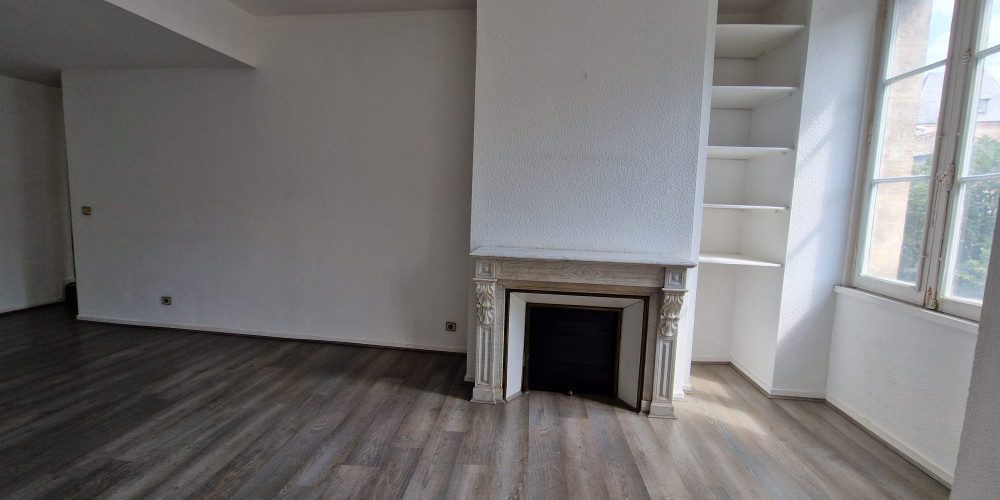 appartement à BORDEAUX (33000)
