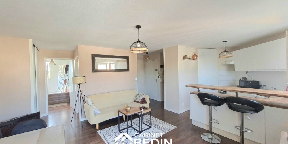 appartement à POMPIGNAC (33370)