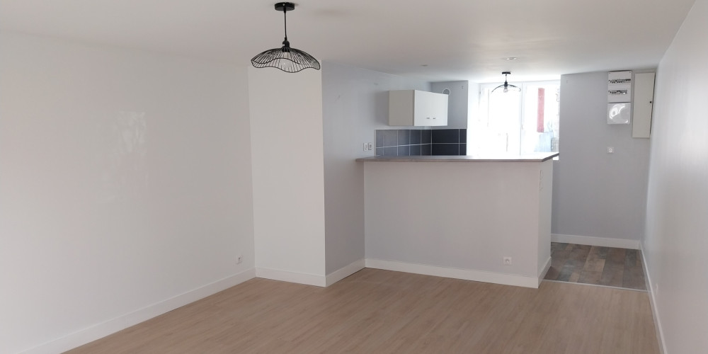 immeuble à LA SAUVE (33670)