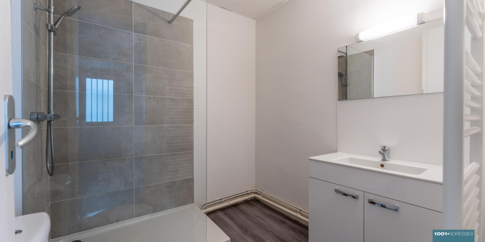 appartement à BORDEAUX (33800)