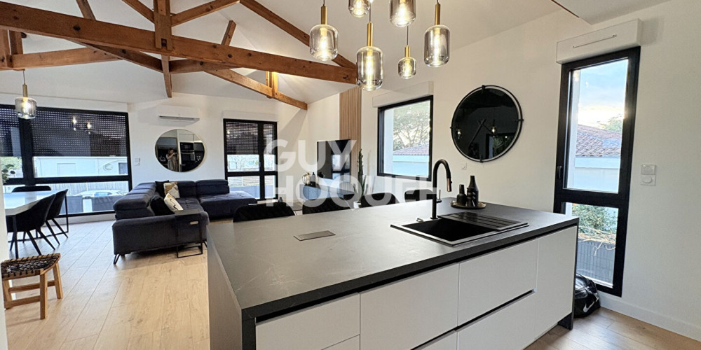 maison à VILLENAVE D ORNON (33140)