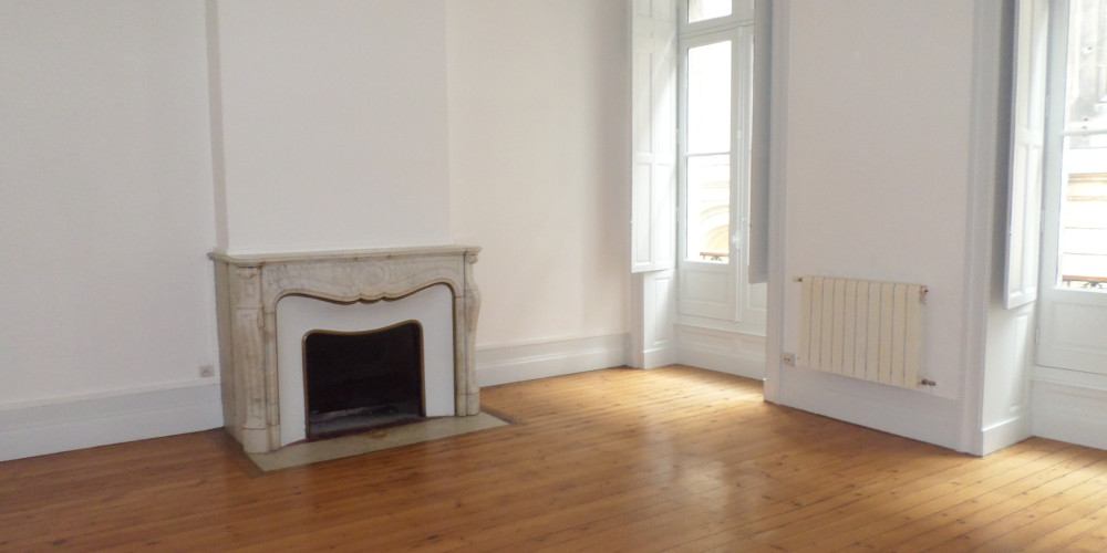 appartement à BORDEAUX (33000)