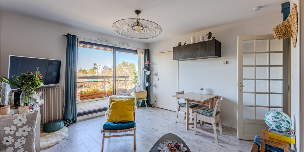 appartement à LE BOUSCAT (33110)