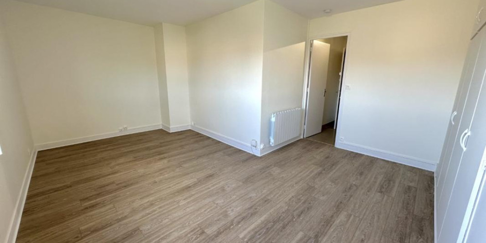 appartement à BORDEAUX (33800)