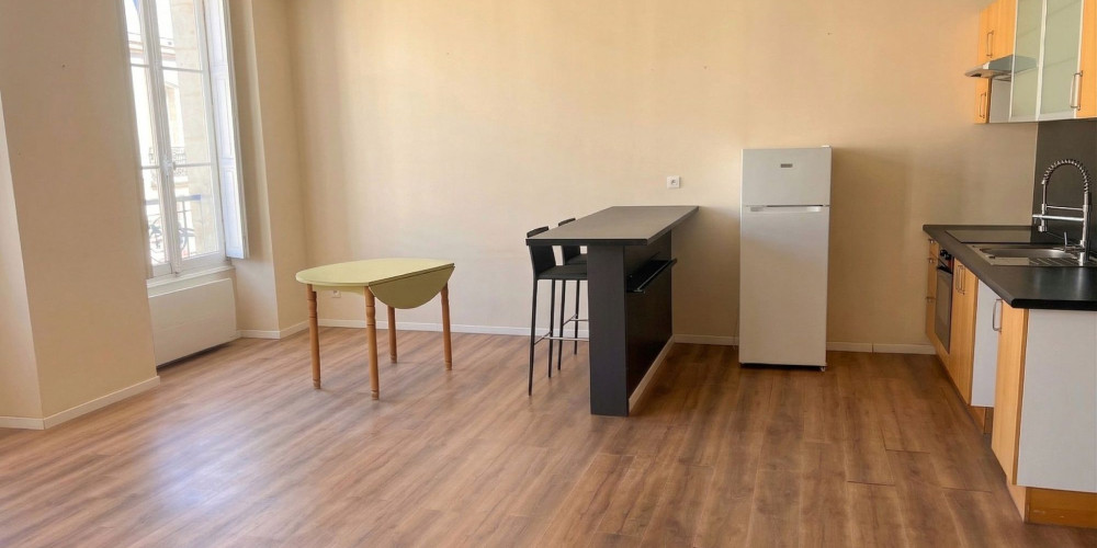 appartement à BORDEAUX (33800)