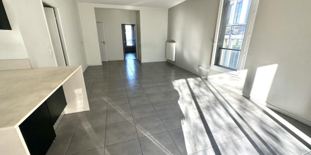 appartement à BORDEAUX (33800)