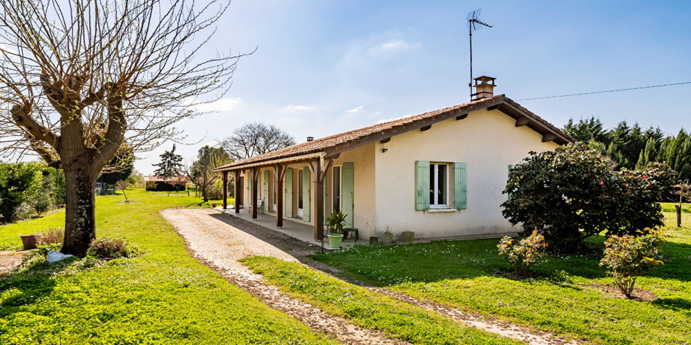 maison à MOULIETS ET VILLEMARTIN (33350)