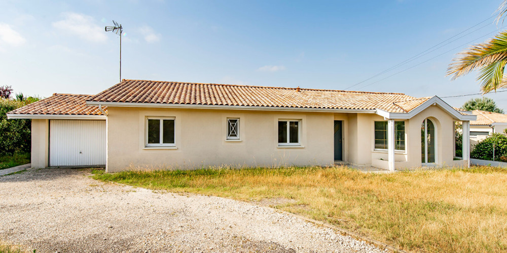maison à LE TAILLAN MEDOC (33320)