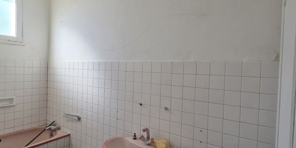 maison à LES BILLAUX (33500)