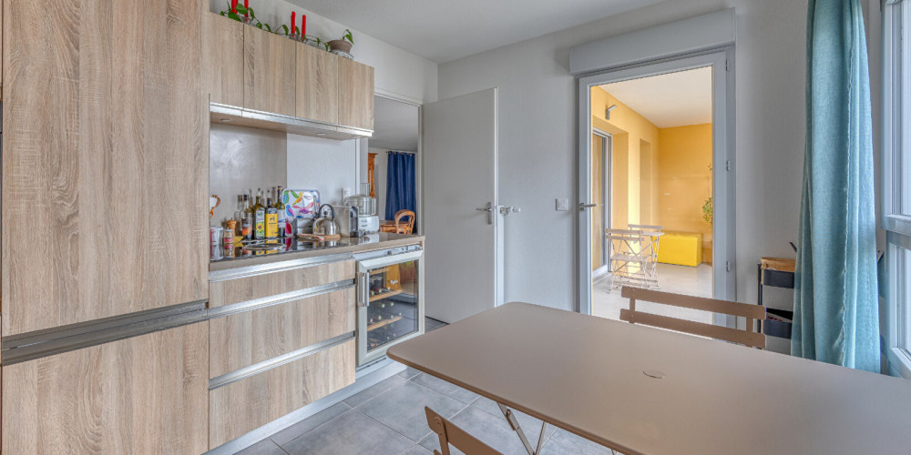 appartement à BORDEAUX (33300)
