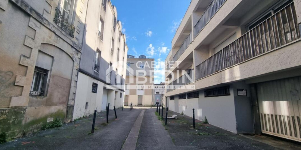 parking à BORDEAUX (33000)