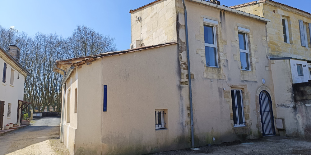 maison à IZON (33450)
