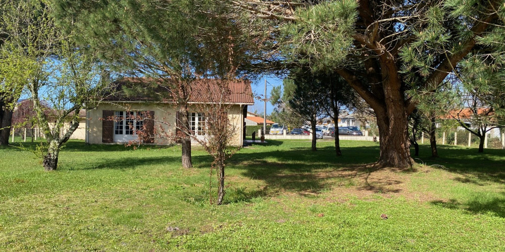 maison à ARES (33740)