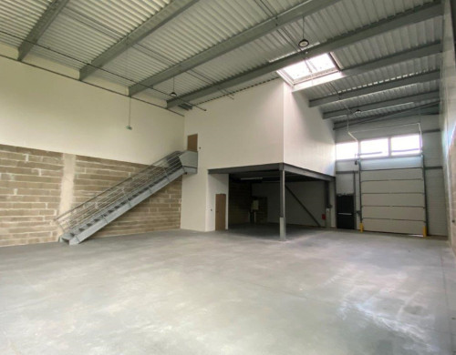 local industriel  MERIGNAC