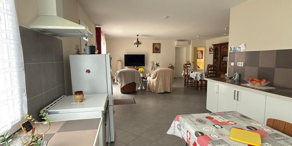 maison à AMBARES ET LAGRAVE (33440)