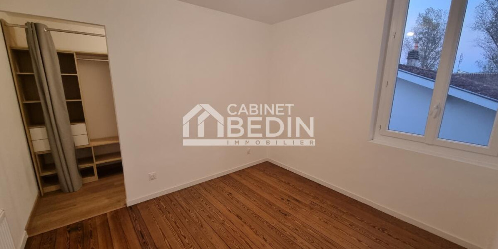 maison à BOURG (33710)