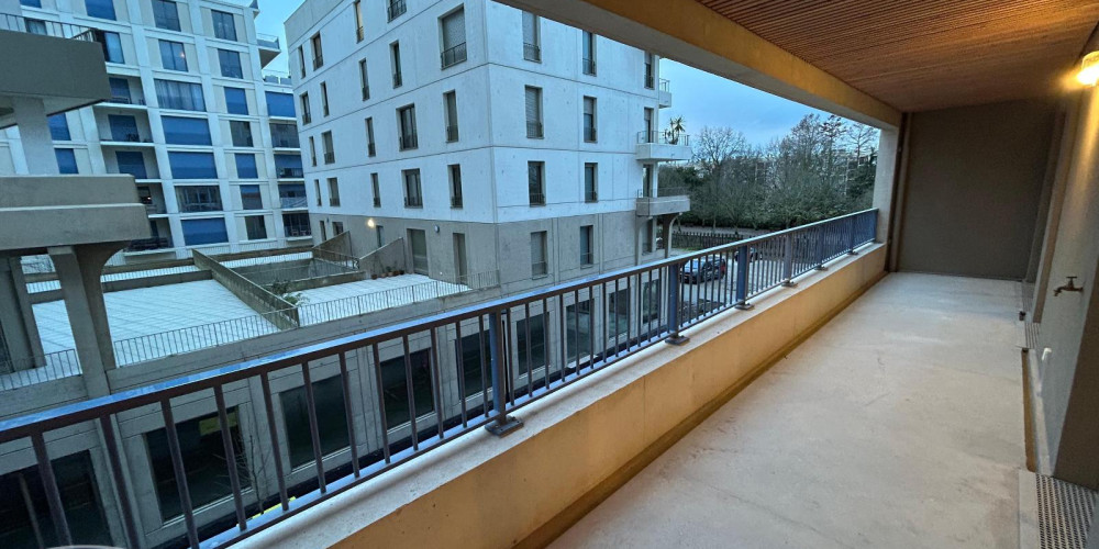 appartement à BORDEAUX (33800)